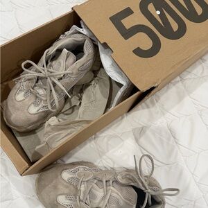 Yeezy 500 BLUSH. ( used ) size 6 men